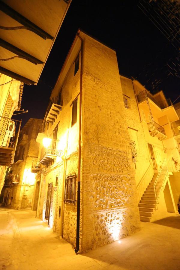 الشقق الفندقية ليكاتافي  Antica Dimora Dell'Ammiraglio المظهر الخارجي الصورة